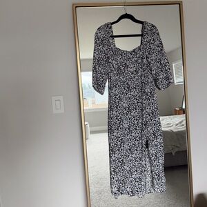 Women’s Blue and White Floral Midi Dress